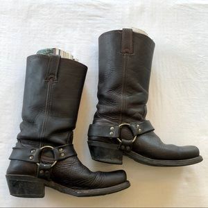 Frye Harness 12R Boot  - Brown 🐻